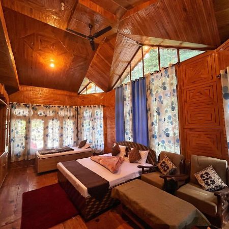 Hotel Anupam By Mid Orchard, كاسول المظهر الخارجي الصورة