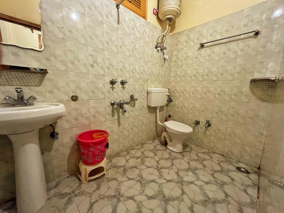 Hotel Anupam By Mid Orchard, كاسول المظهر الخارجي الصورة