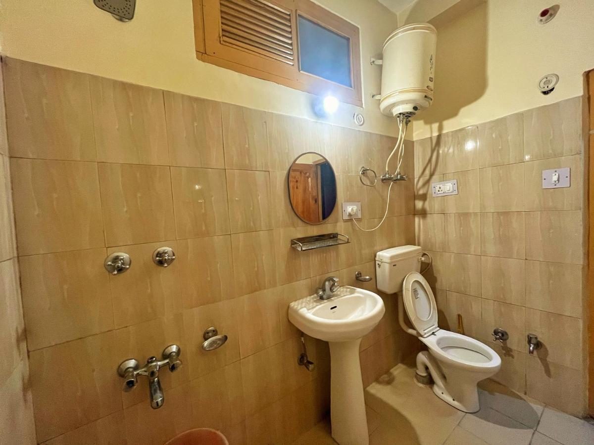 Hotel Anupam By Mid Orchard, كاسول المظهر الخارجي الصورة