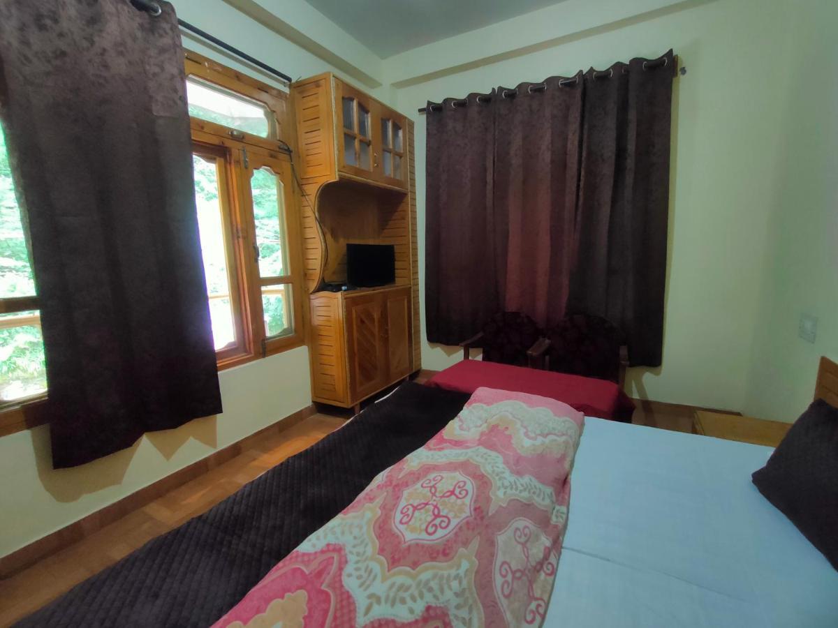 Hotel Anupam By Mid Orchard, كاسول المظهر الخارجي الصورة