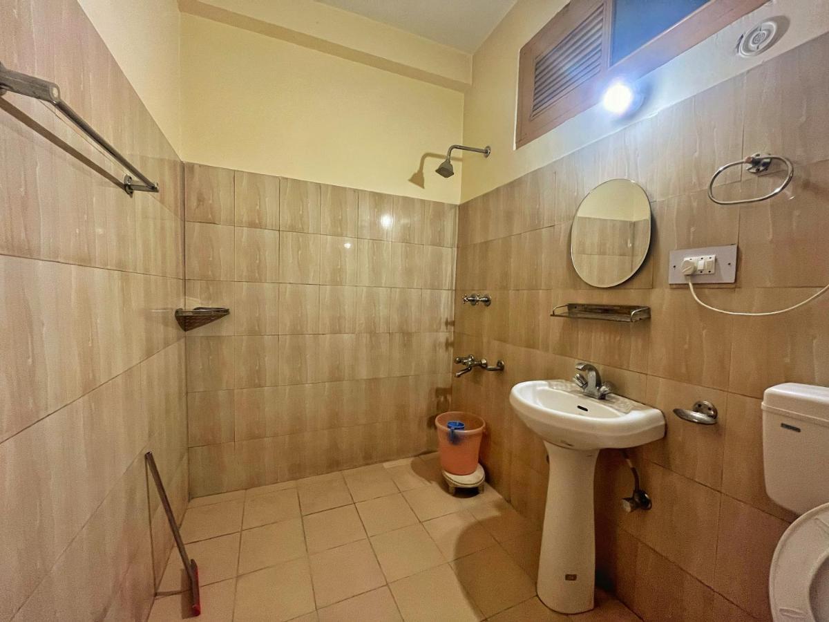 Hotel Anupam By Mid Orchard, كاسول المظهر الخارجي الصورة